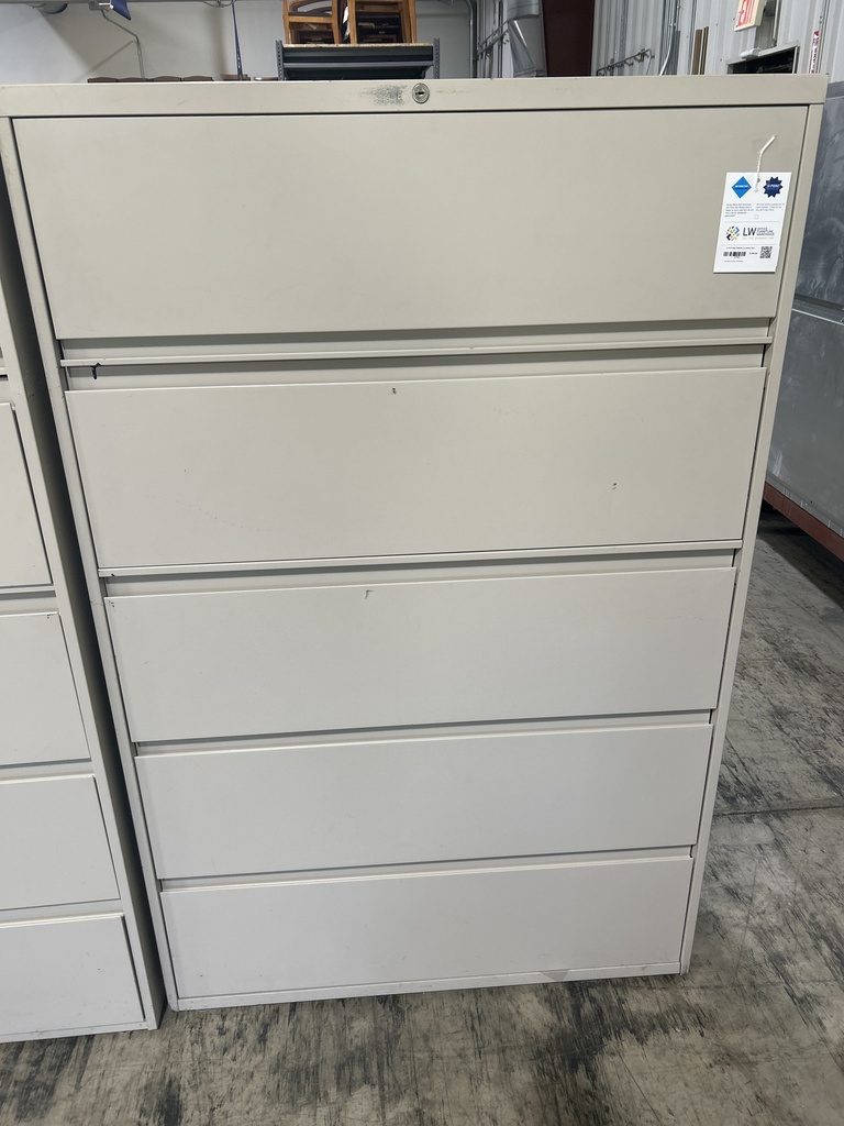 42" (5) Drawer Steelcase Lat. Cabinet, Putty