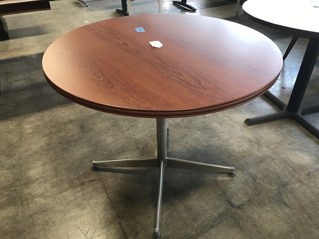 36" Round Break Table