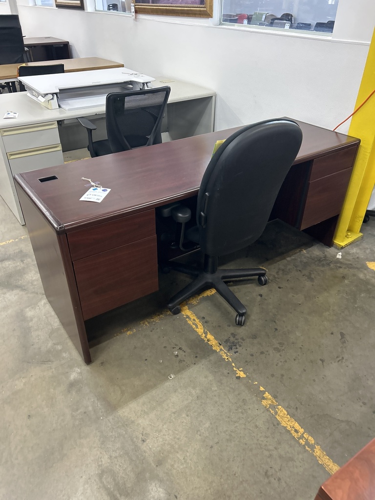 24x72 DBL Ped Working Credenza Mahogany