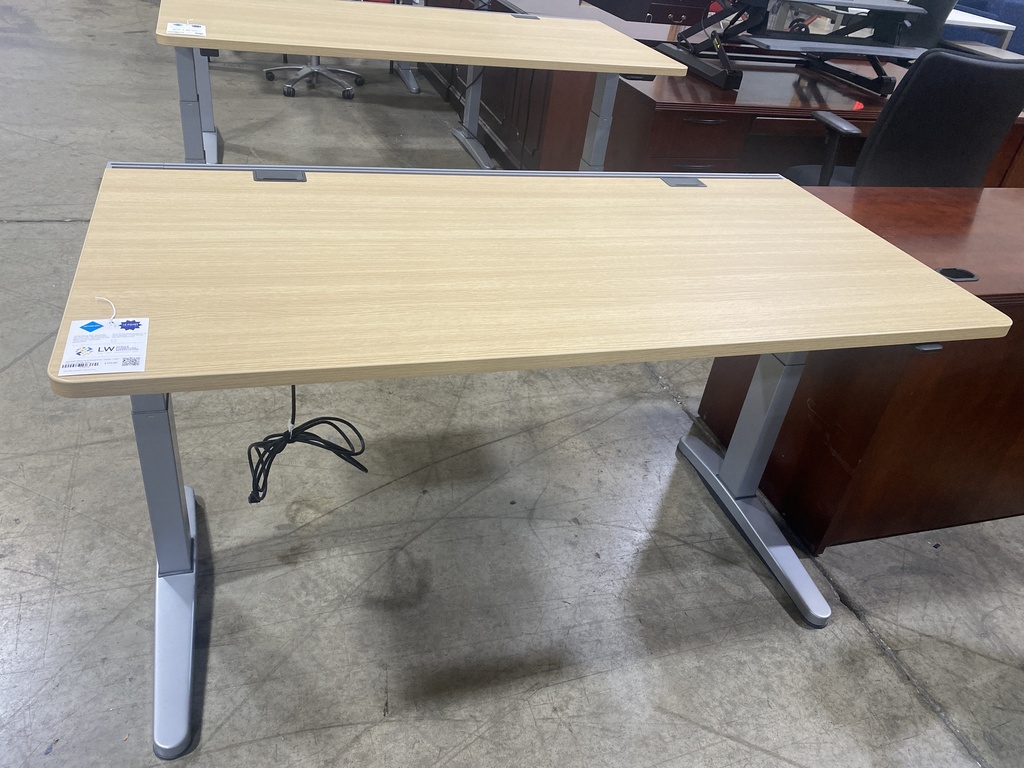 Steelcase Ology Sit to Stand Desk - 29x58" - Clear Oak Top, Metallic Base