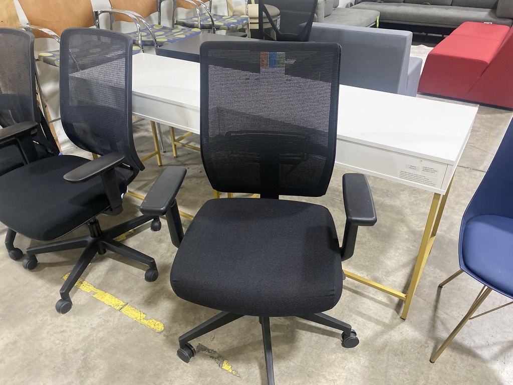 Black Mesh Back Task Chair -Square Back