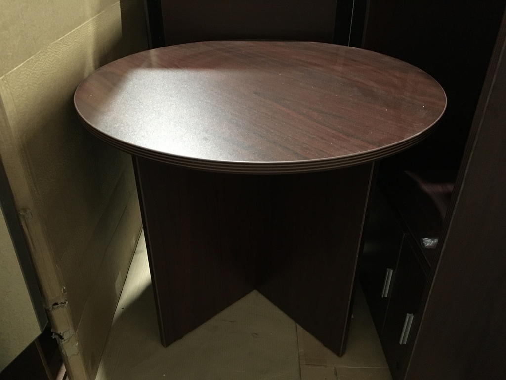 Euroline 36" round table Mahogany