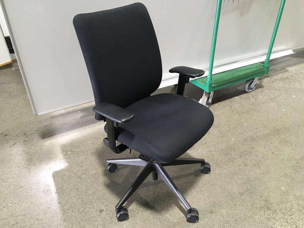 Steelcase Turnstone Crew Chair