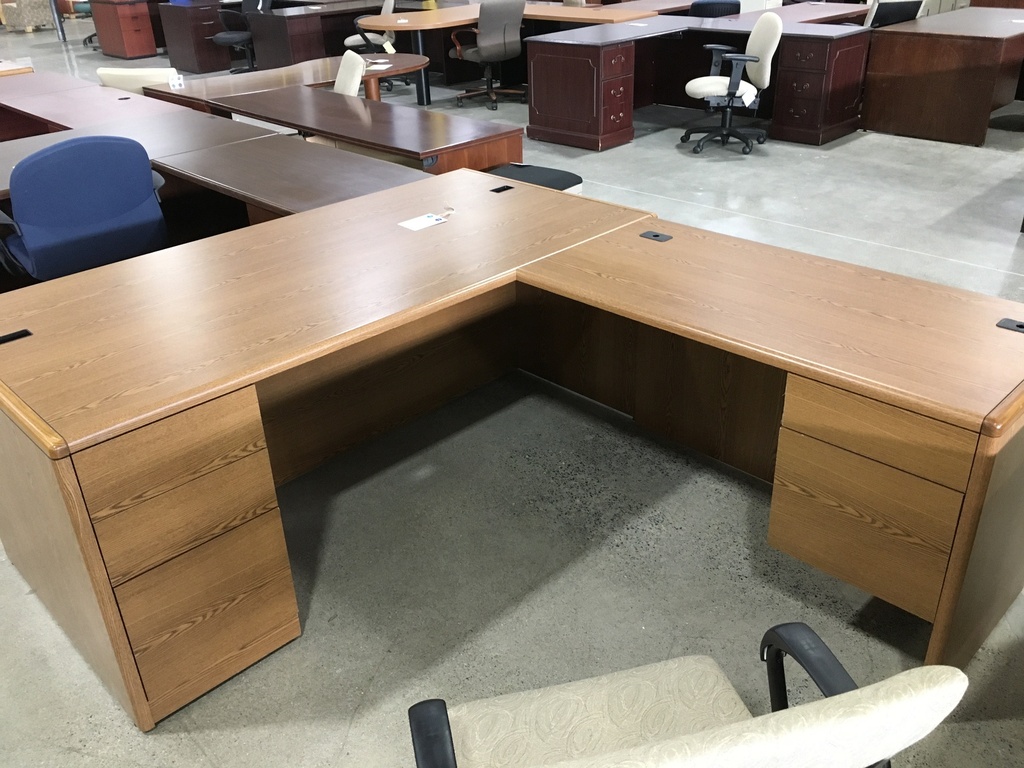 36X72 L-Desk (Light Oak)