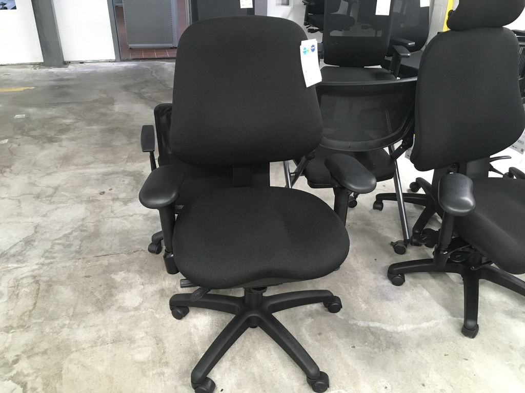 Black Bodybilt Chair No Arms