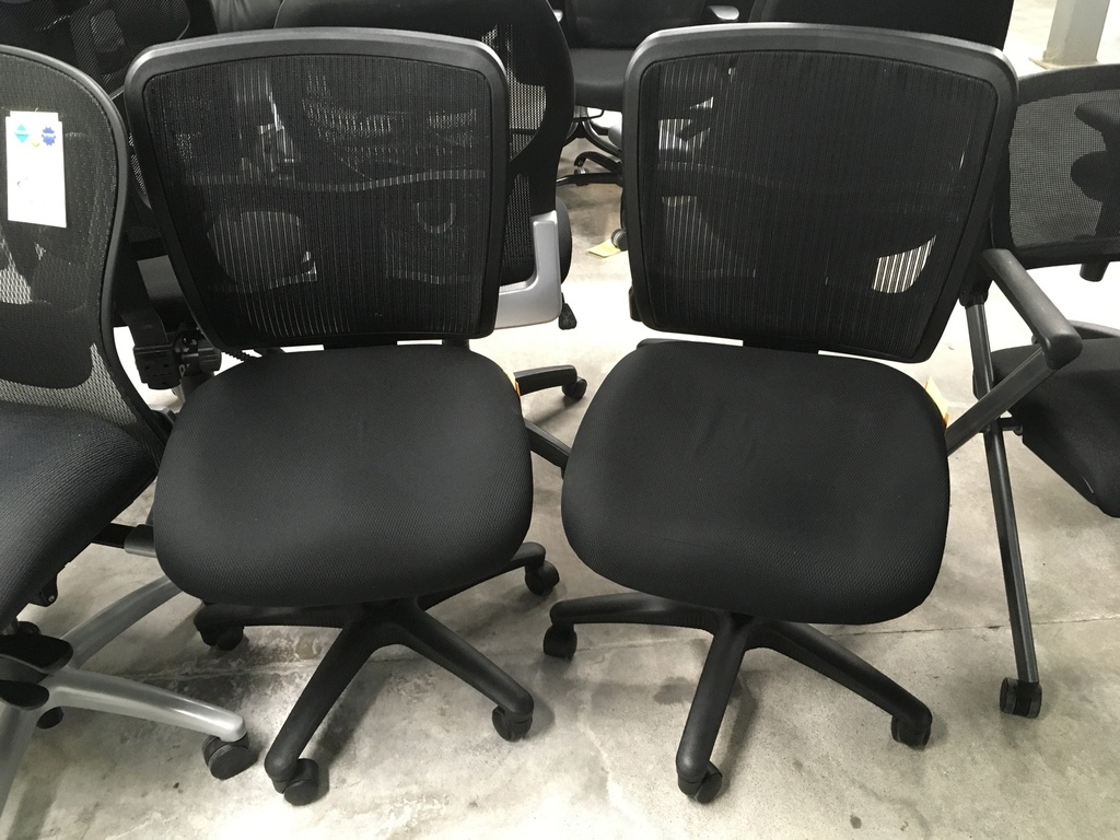 Black Mesh Back Cloth Seat No Arms