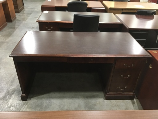 Single Ped Traditional Desk Mahogany