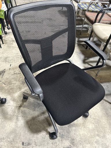 Flip and Nest Mesh Back Guest Chair
