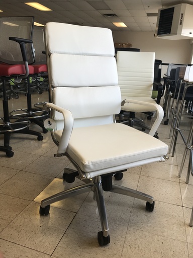 Freeway Mode white vinyl executive chair