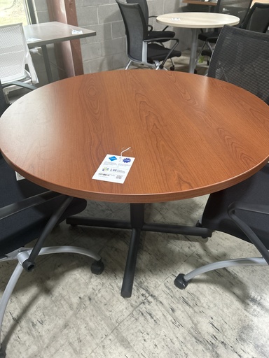 42" Round Table w/ Black Metal Base - Cherry  