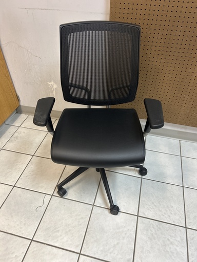 Black Sit on It Focus Mid Back Element Onyx Seat Single Function  