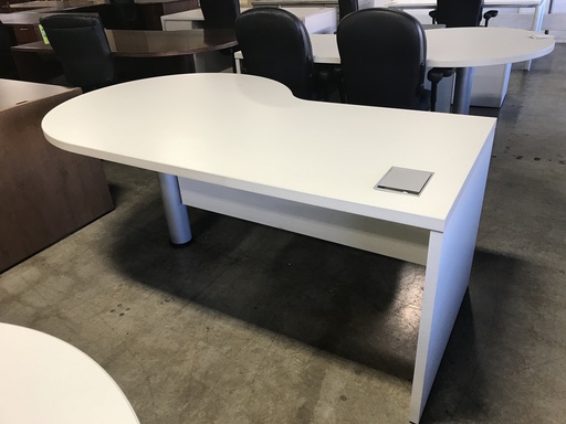 Steelcase 72in P top Desk LH white