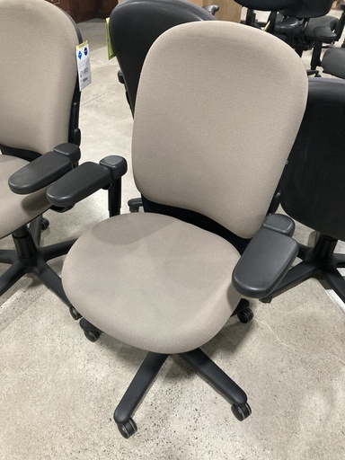 Steelcase Beige Drive chair