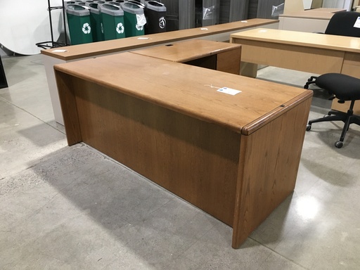 30X72 Hon L-Desk RH Honey Oak