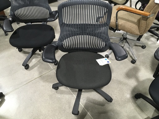 Knoll Generation Chair Black