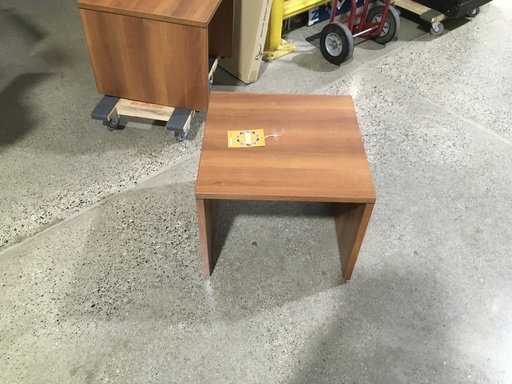 24x24 End Table Walnut