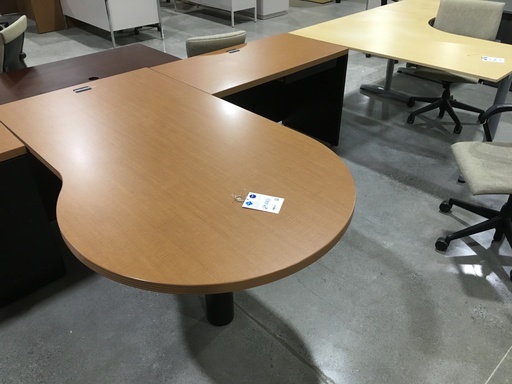 36x72 P-Top/L-Desk RH Single Ped