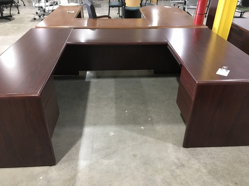 30x66 LH U-Group w/72" Credenza