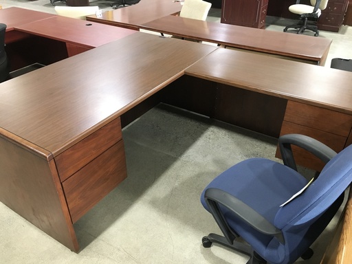 36x72 RH L-Desk Oak