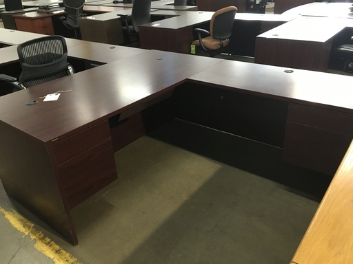 36x72 L-Desk RH Mahogany