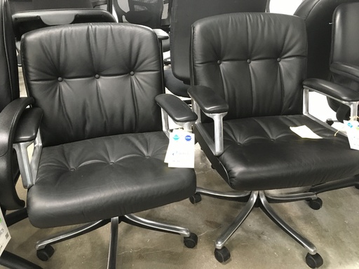 Black Retro Mid Back Executive Chair