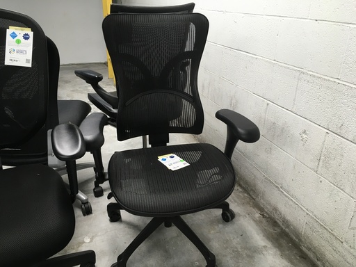 Black High Back Mesh Chair